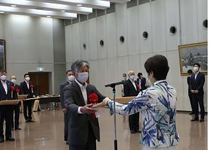 顕彰式の写真（山形県優良建設工事等顕彰）